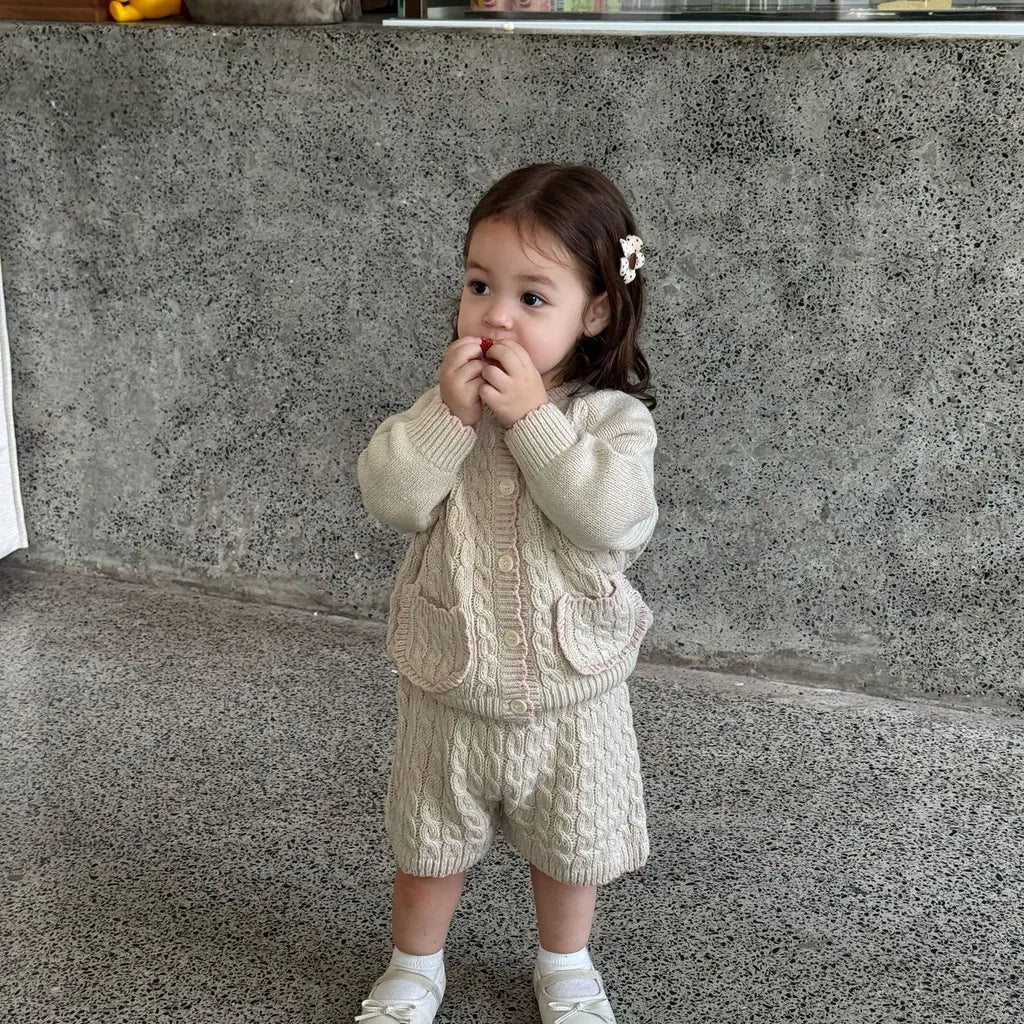 -ケーブルニットカーディガン+ショートパンツ 2点セット【mh0011169】 - mamahalo shop - 長袖セットアップ -  べビー服 - 子供服 - 男の子 - 女の子