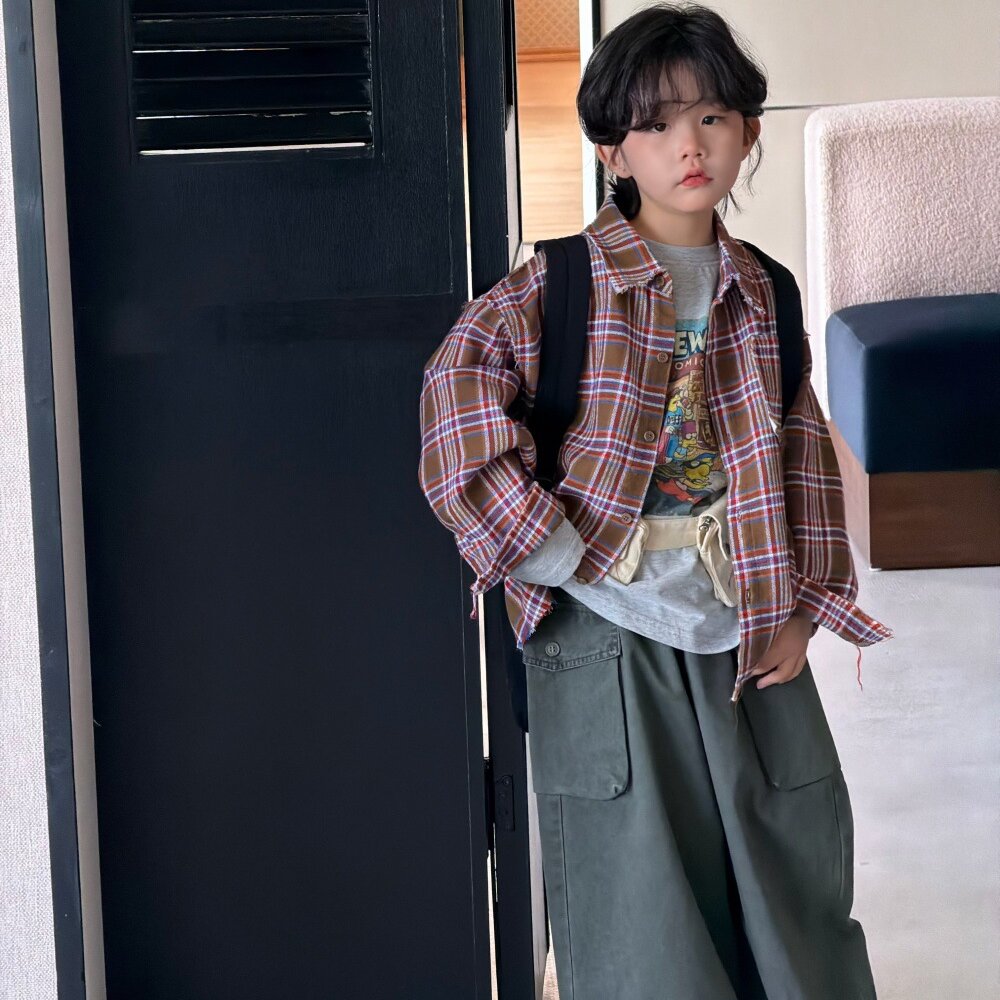 Camisa de manga larga con corte irregular, estampado a cuadros, camiseta de manga larga con letras estampadas y pantalón cargo para niños y jóvenes 【mh0014438】