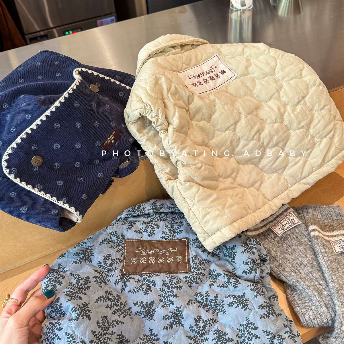 -キルティングベスト ノースリーブ 中綿入り 花柄プリント【mh0011425】 - mamahalo shop - ベスト -  べビー服 - 子供服 - 男の子 - 女の子