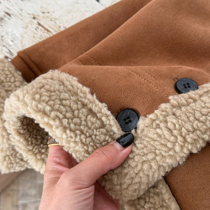 -フェイクムートンジャケット ボア裏地 スエード調素材 もこもこアウター【mh0011404】 - mamahalo shop - ショートコート・ジャケット・ジャンパー -  べビー服 - 子供服 - 男の子 - 女の子