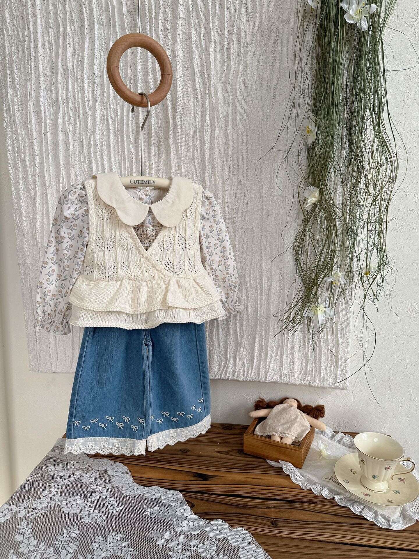 Lace Embroidered Wide-Leg Jeans レース刺繍ワイドデニムパンツ【mh0012112】