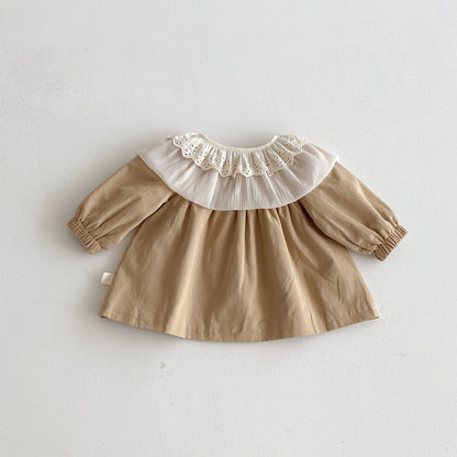 Gabardina de manga larga con cuello de pétalos y estampado floral [mh0012090]