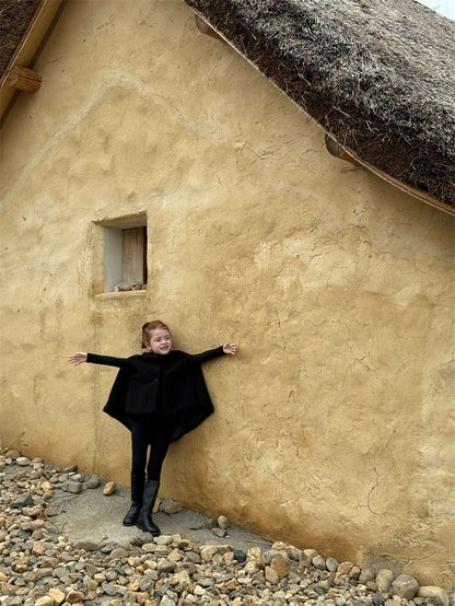 -フーディポンチョ ピクシーフード ブラックマントコート【mh0011440】 - mamahalo shop - ショートコート・ジャケット・ジャンパー -  べビー服 - 子供服 - 男の子 - 女の子