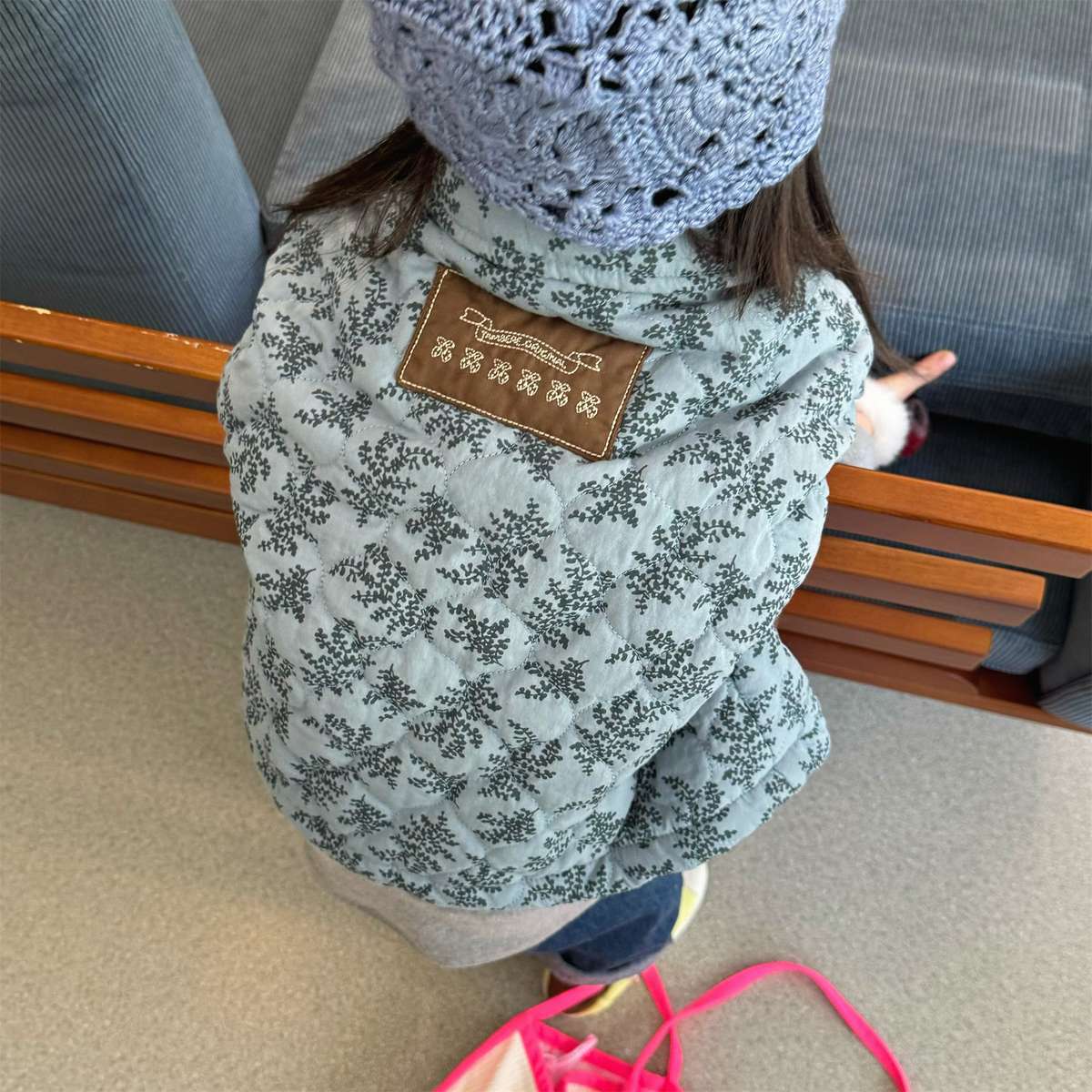 -キルティングベスト ノースリーブ 中綿入り 花柄プリント【mh0011425】 - mamahalo shop - ベスト -  べビー服 - 子供服 - 男の子 - 女の子