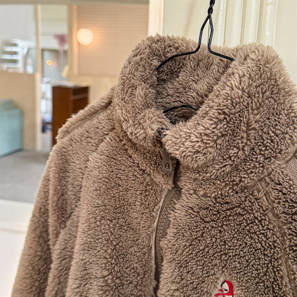 -ボアジャケット アウター ジップアップ 腕ライン 刺繍入り もこもこ素材【mh0011398】 - mamahalo shop - ショートコート・ジャケット・ジャンパー -  べビー服 - 子供服 - 男の子 - 女の子