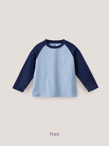 キッズ バイカラー ラグランTシャツ（前面）、ライトブルー×ネイビー