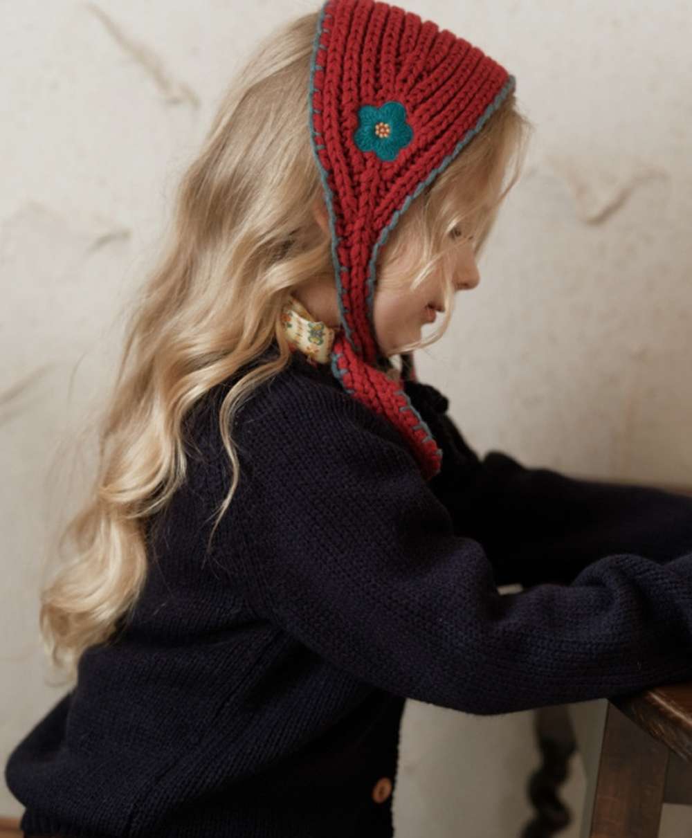Knit hat/headband with flower crochet embroidery, perfect for warmth and protection for babies and kids [mh0011553]