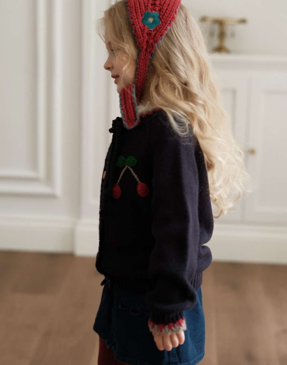 Long-sleeved cardigan with cherry crochet pattern and knit buttons, lightweight wool [mh0011554]