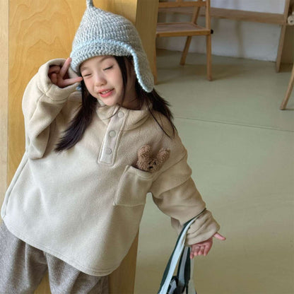 -フリースプルオーバー ハイネック スナップボタン もこもこワッペン【mh0011428】 - mamahalo shop - トレーナー・フーディ -  べビー服 - 子供服 - 男の子 - 女の子