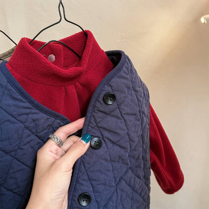 -キルティングベスト ノースリーブ 刺繍ロゴ 中綿入り アウター【mh0011411】 - mamahalo shop - ベスト -  べビー服 - 子供服 - 男の子 - 女の子