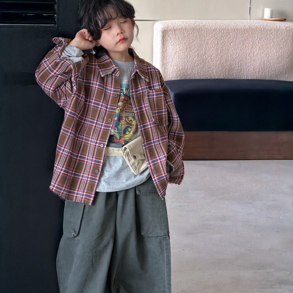 Camisa de manga larga con corte irregular, estampado a cuadros, camiseta de manga larga con letras estampadas y pantalón cargo para niños y jóvenes 【mh0014438】