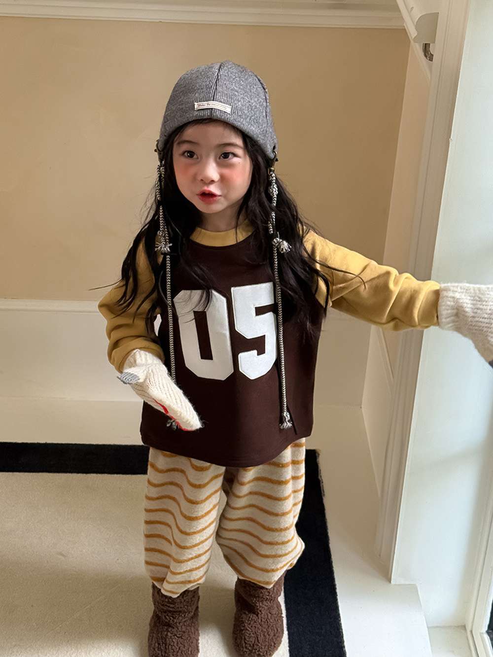 長袖スウェット | ナンバーロゴ | 裏起毛ラグランプルオーバー【mh0011473】