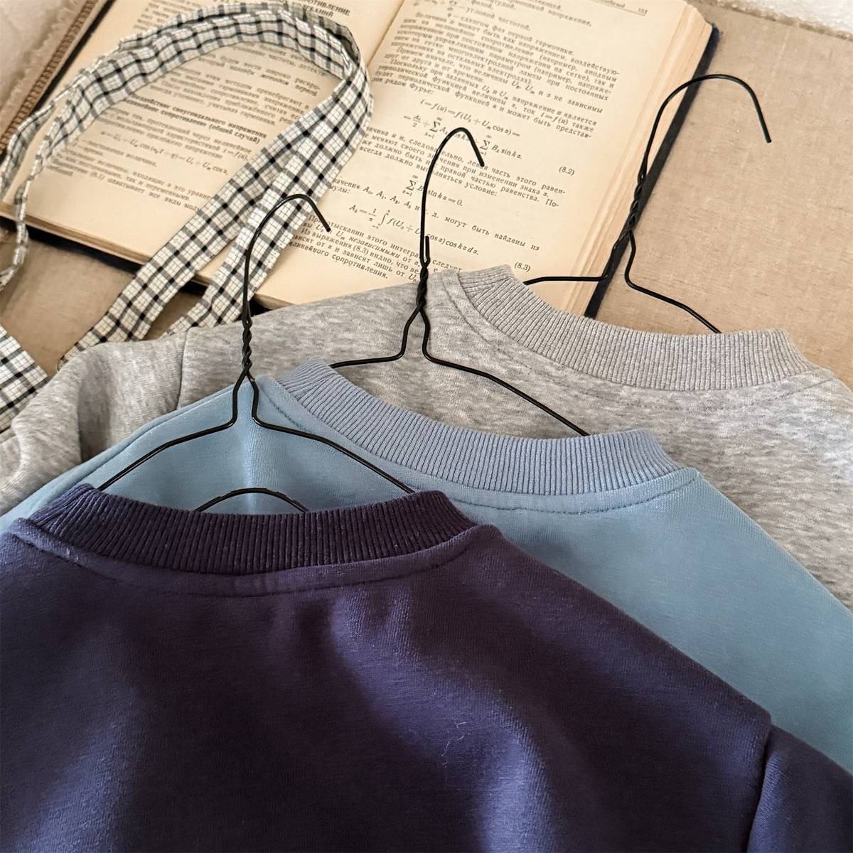 -長袖スウェットトレーナー 裏起毛 プリントロゴ入り カジュアルトップス【mh0011399】 - mamahalo shop - トレーナー・フーディ -  べビー服 - 子供服 - 男の子 - 女の子