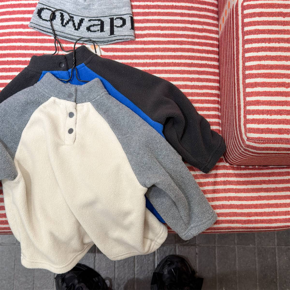 -長袖Tシャツ フリース素材 ラグラン袖 プリントロゴ ハイネック【mh0011410】 - mamahalo shop - 長袖Tシャツ -  べビー服 - 子供服 - 男の子 - 女の子