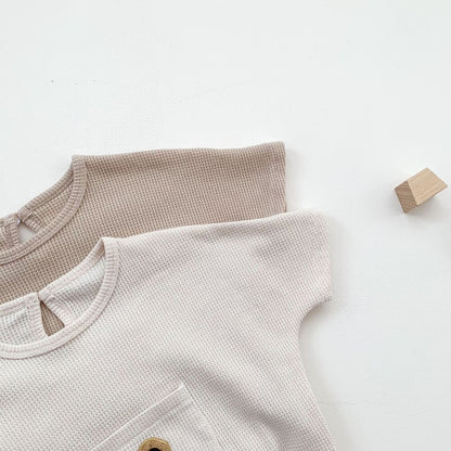 ベビー用ワッフル半袖ロンパース くま刺繍ポケット（カーキ系）