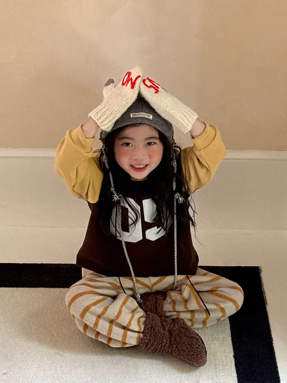 長袖スウェット | ナンバーロゴ | 裏起毛ラグランプルオーバー【mh0011473】