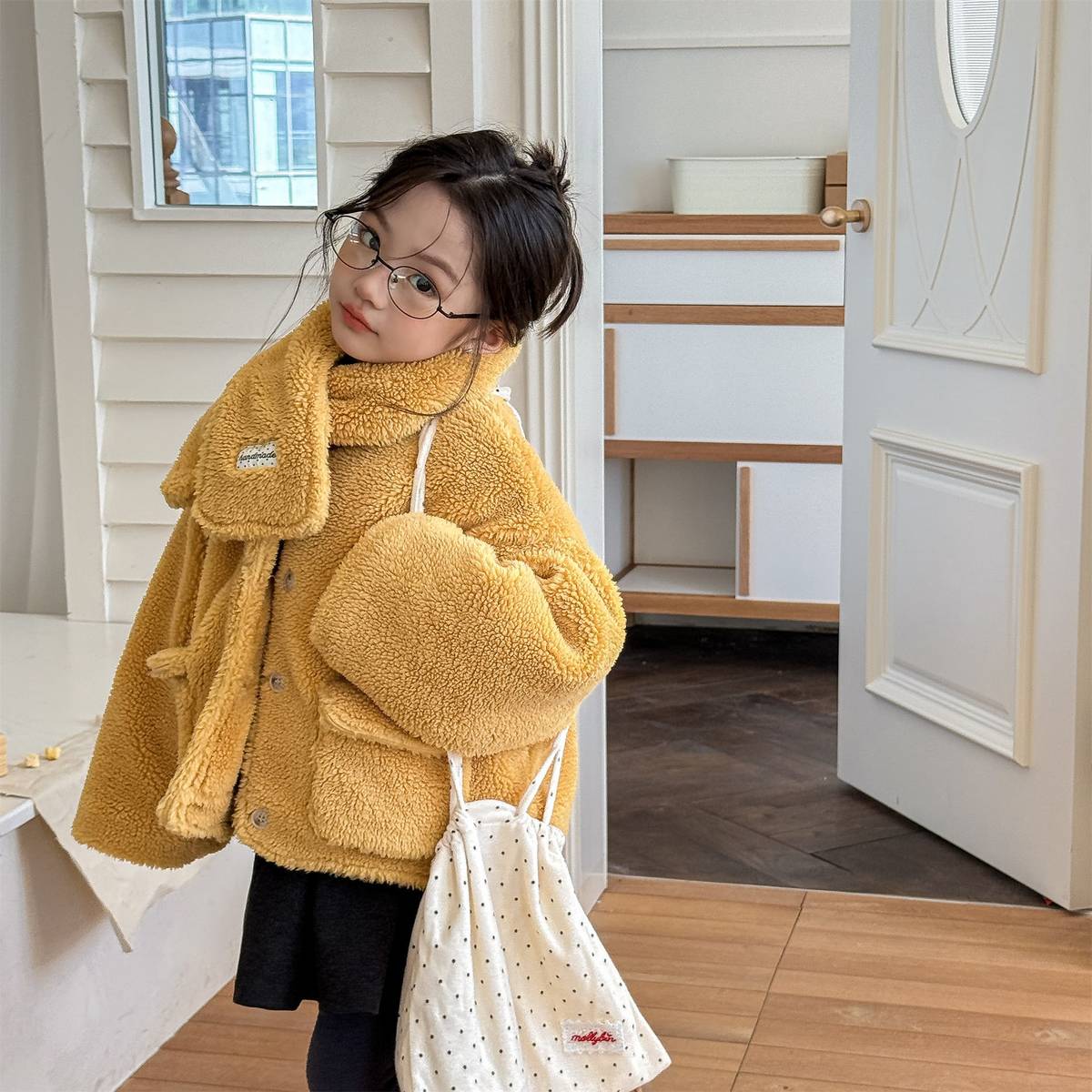 -シープボアジャケット 2点セット もこもこアウター ビッグポケット マフラーセット【mh0011408】 - mamahalo shop - ショートコート・ジャケット・ジャンパー -  べビー服 - 子供服 - 男の子 - 女の子