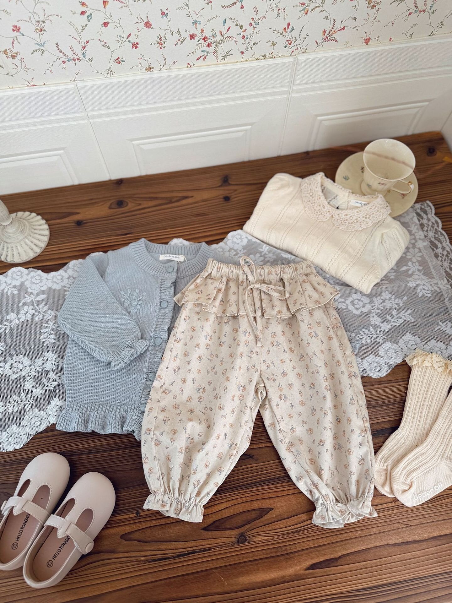 Floral Lace Twill Tapered Pants フリルレース付ツイルテーパードパンツ【mh0012111】