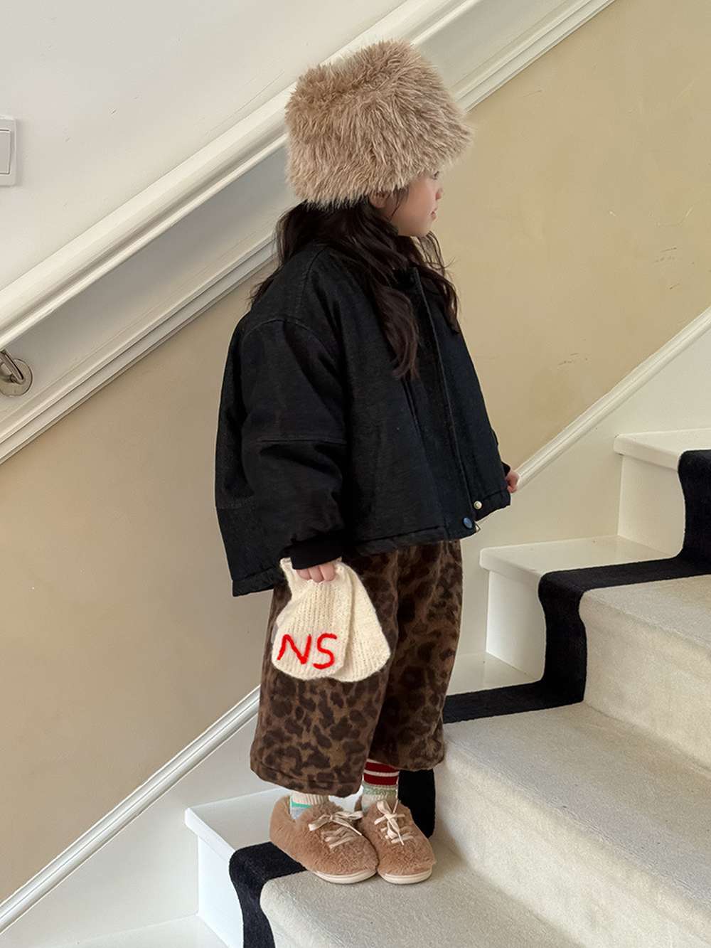 長袖デニムブルゾンジャケット | 中綿入り裏地付き | リブ袖 | 厚手冬アウター【mh0011469】