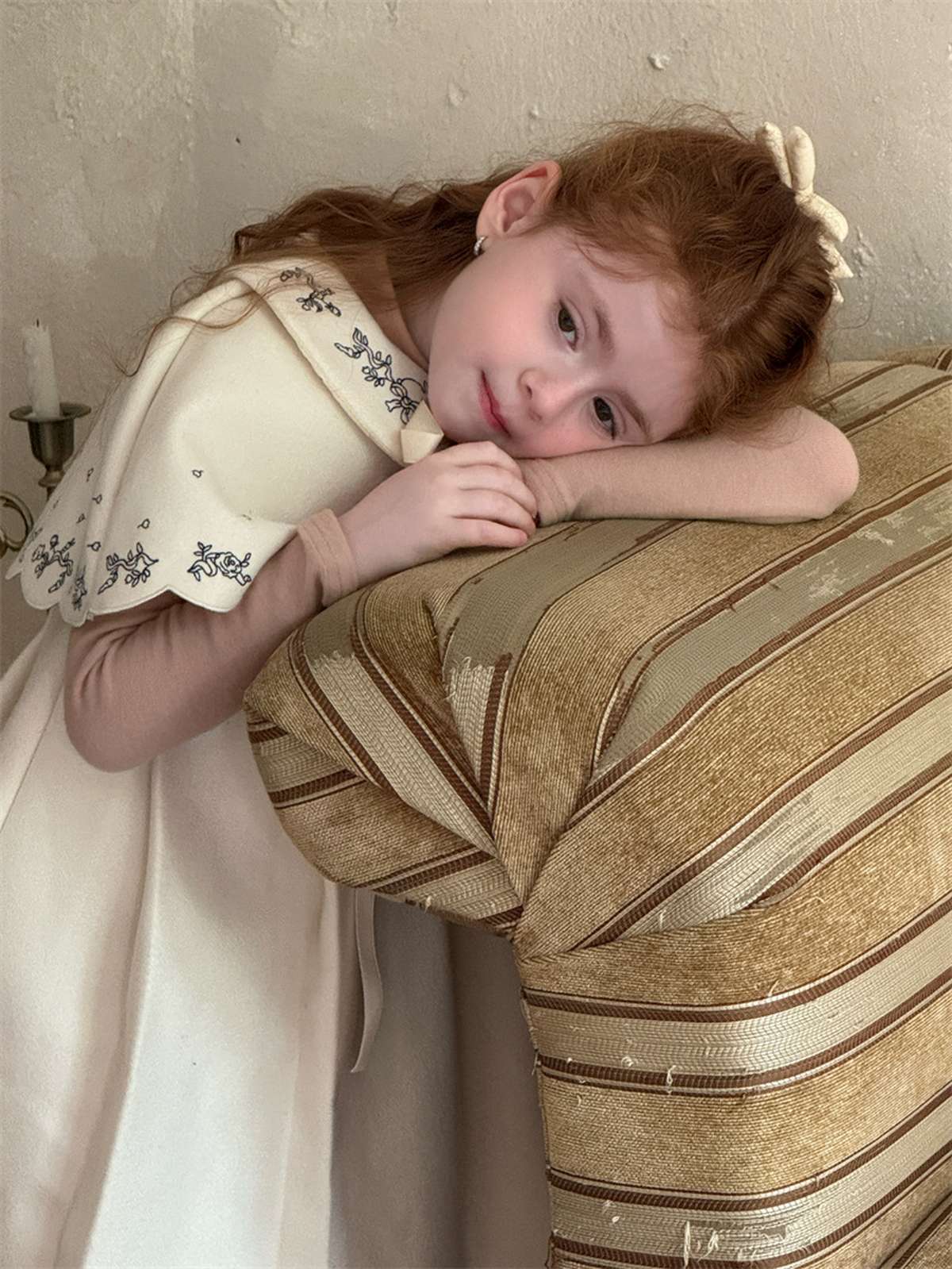 Ribbon embroidered cape + box pleated dress set (2-piece set) [mh0011452]