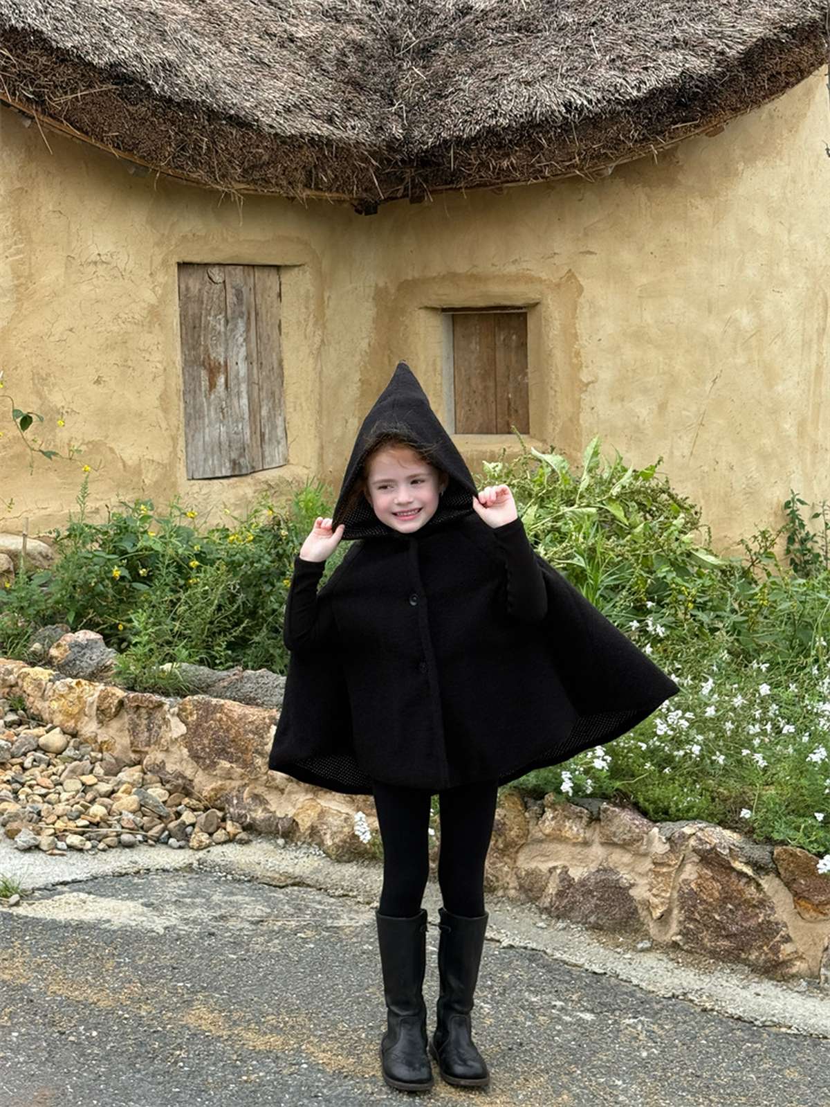 -フーディポンチョ ピクシーフード ブラックマントコート【mh0011440】 - mamahalo shop - ショートコート・ジャケット・ジャンパー -  べビー服 - 子供服 - 男の子 - 女の子