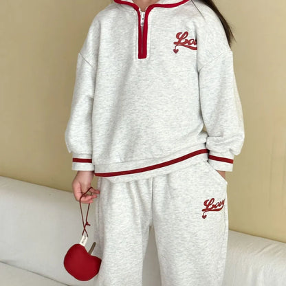 -LOVE刺繍ハーフジップスウェットセットアップ 2点セット【mh0011251】 - mamahalo shop - 長袖セットアップ -  べビー服 - 子供服 - 男の子 - 女の子