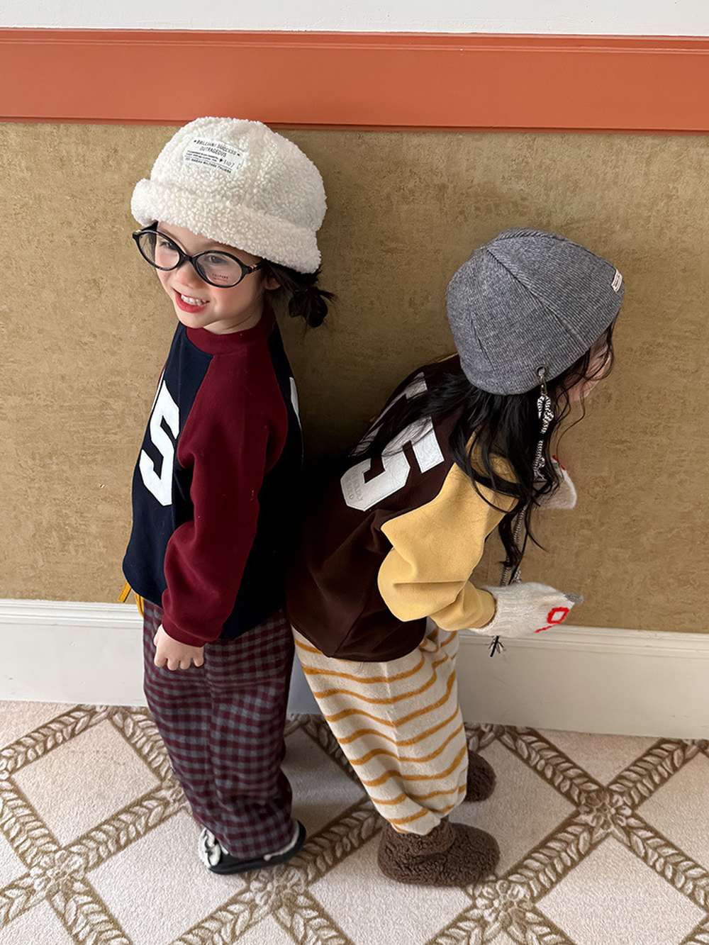 長袖スウェット | ナンバーロゴ | 裏起毛ラグランプルオーバー【mh0011473】