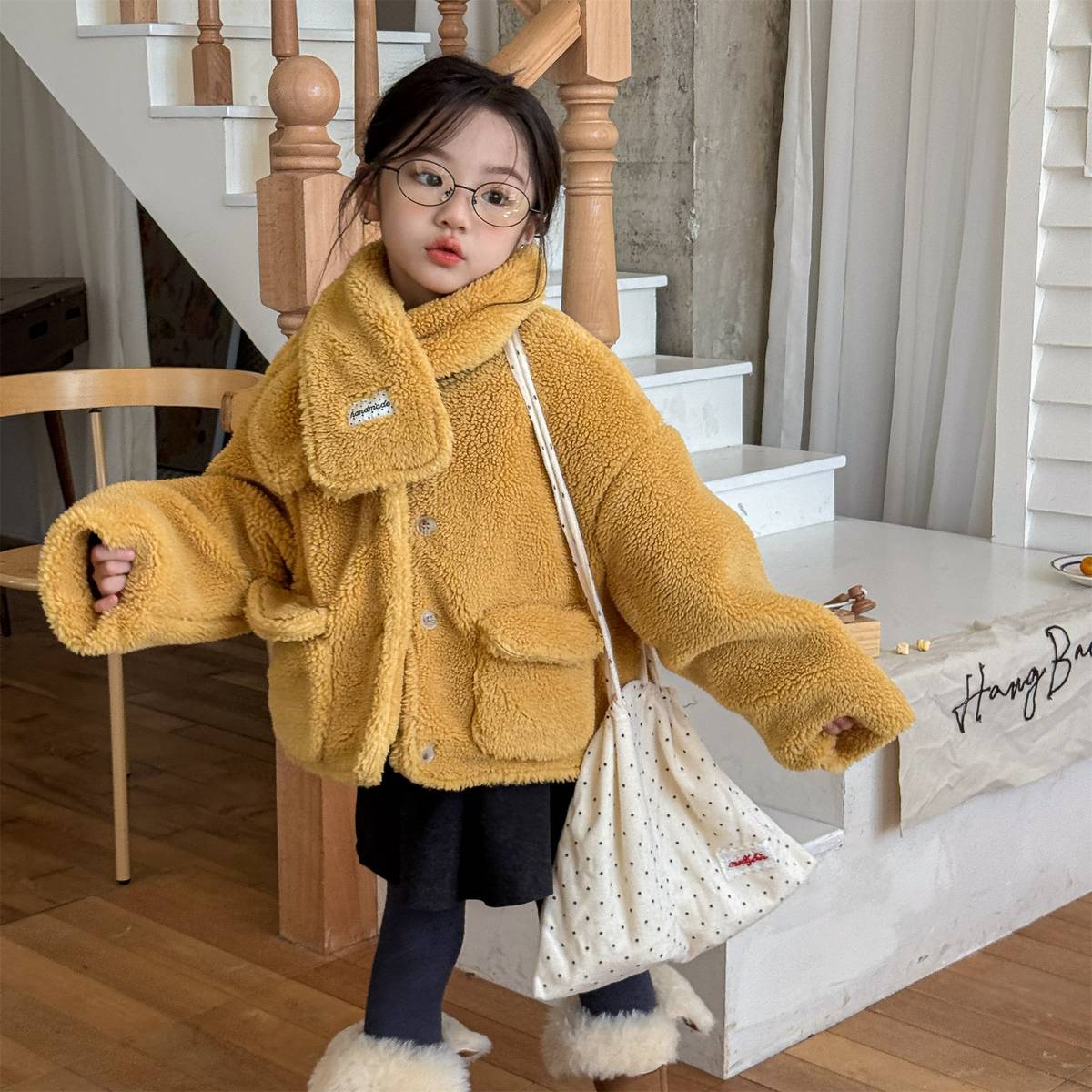 -シープボアジャケット 2点セット もこもこアウター ビッグポケット マフラーセット【mh0011408】 - mamahalo shop - ショートコート・ジャケット・ジャンパー -  べビー服 - 子供服 - 男の子 - 女の子