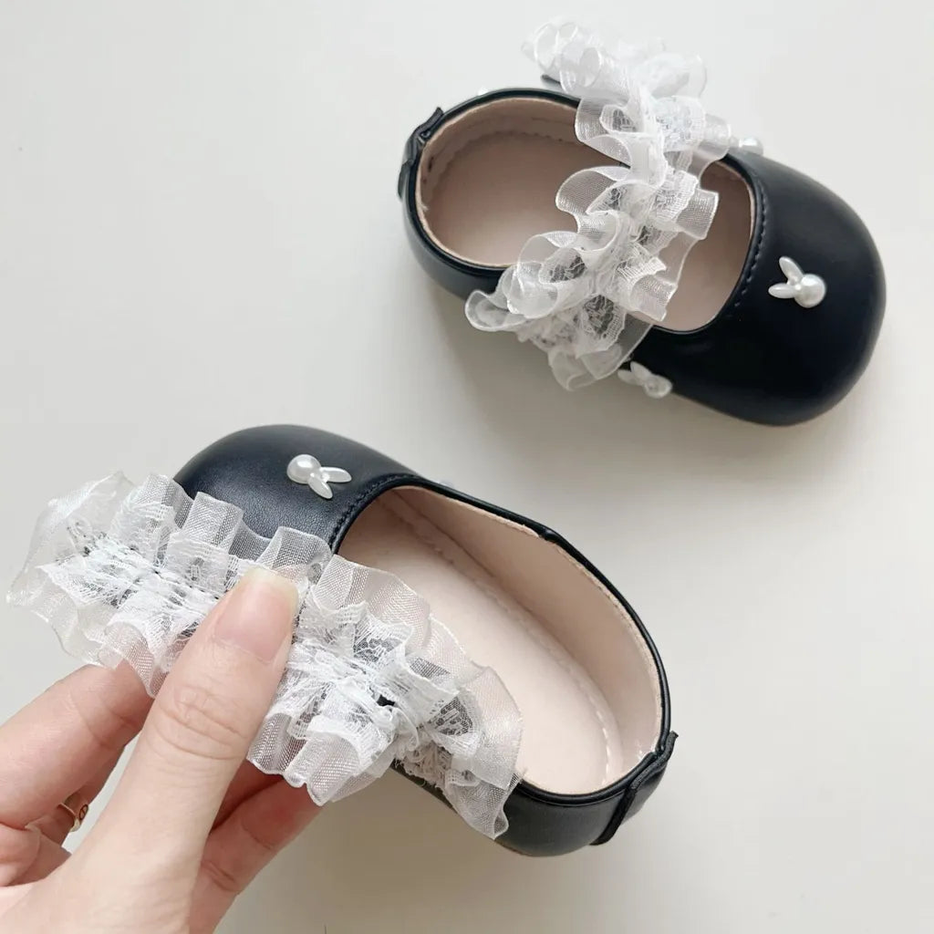 -うさぎ刺繍ストラップシューズ ハートモチーフ付きベビーシューズ【mh0011071】 - mamahalo shop - ベビー用靴 -  べビー服 - 子供服 - 男の子 - 女の子