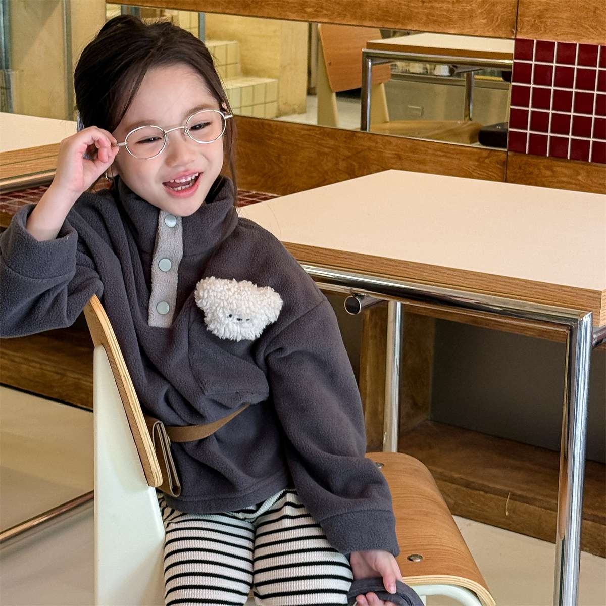 -フリースプルオーバー ハイネック スナップボタン もこもこワッペン【mh0011428】 - mamahalo shop - トレーナー・フーディ -  べビー服 - 子供服 - 男の子 - 女の子