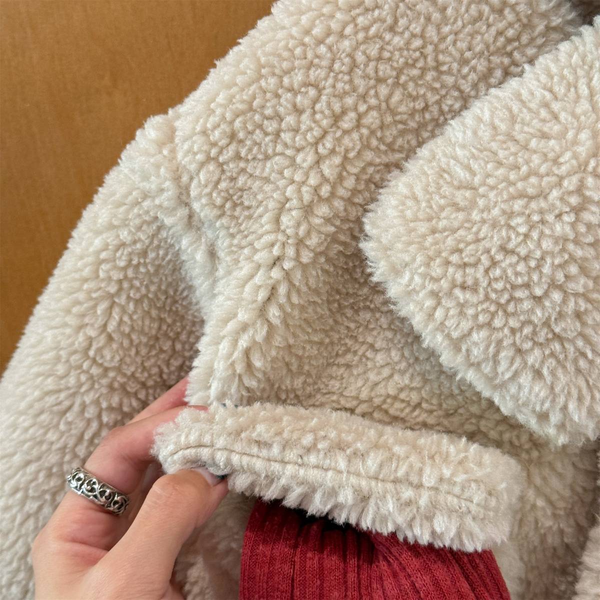 -シープボアジャケット 2点セット もこもこアウター ビッグポケット マフラーセット【mh0011408】 - mamahalo shop - ショートコート・ジャケット・ジャンパー -  べビー服 - 子供服 - 男の子 - 女の子