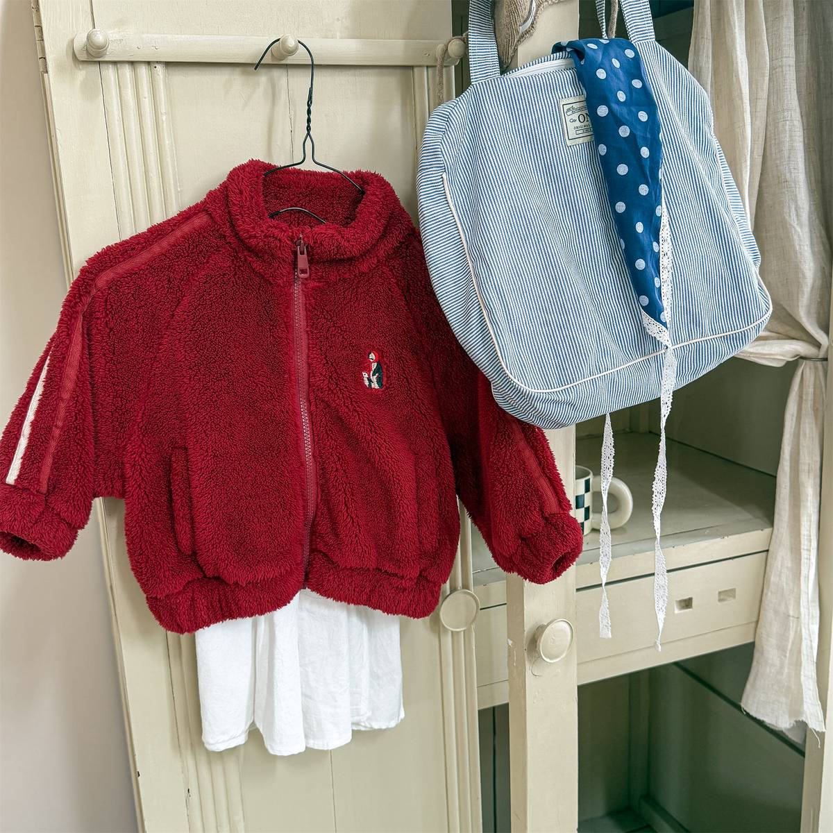 -ボアジャケット アウター ジップアップ 腕ライン 刺繍入り もこもこ素材【mh0011398】 - mamahalo shop - ショートコート・ジャケット・ジャンパー -  べビー服 - 子供服 - 男の子 - 女の子