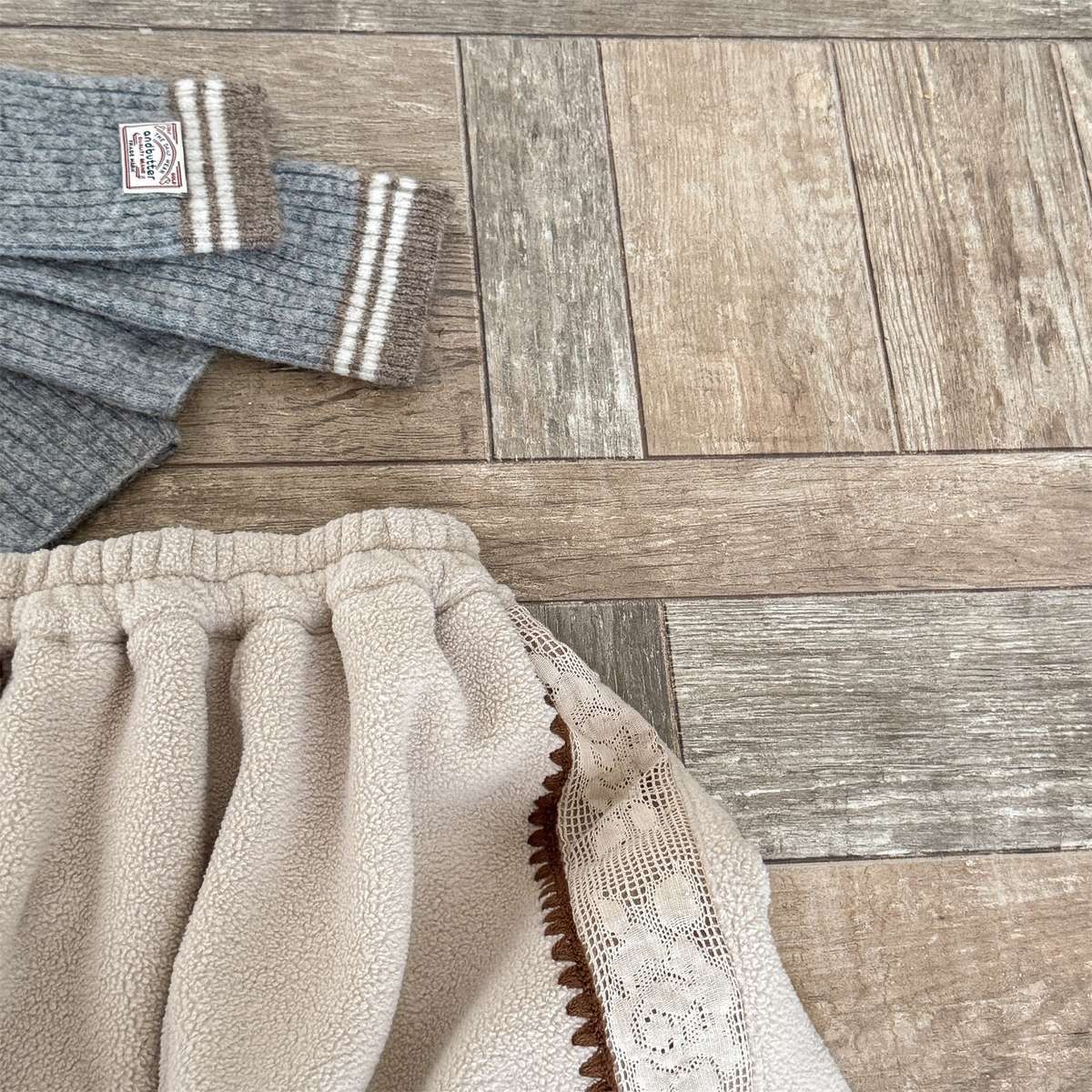 -フリーススウェットパンツ サイドレースデザイン あったか長ズボン【mh0011427】 - mamahalo shop - ロングパンツ・スウェットパンツ -  べビー服 - 子供服 - 男の子 - 女の子