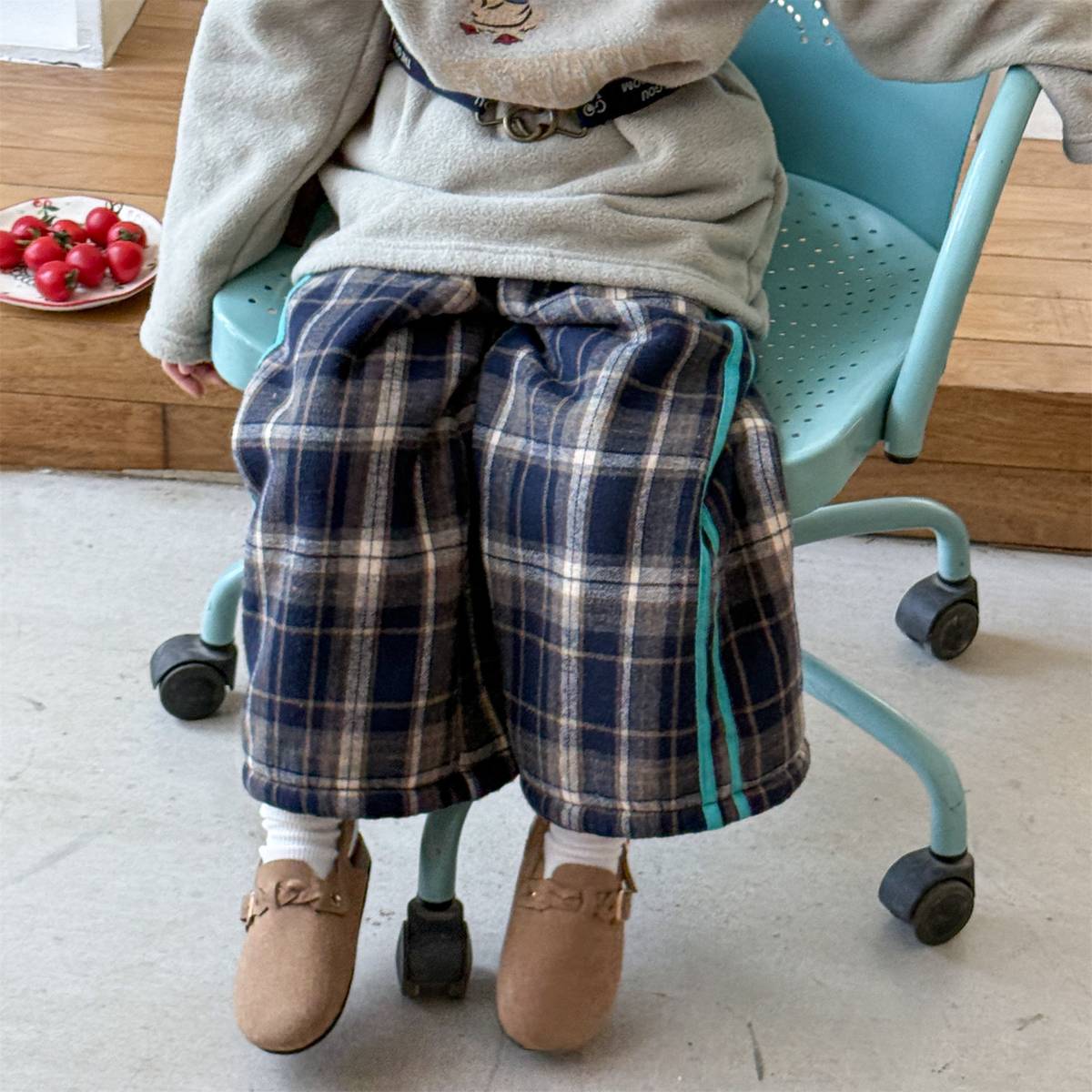 -裏起毛スウェットパンツ ロングパンツ カジュアル チェック サイドライン【mh0011402】 - mamahalo shop - ロングパンツ・スウェットパンツ -  べビー服 - 子供服 - 男の子 - 女の子