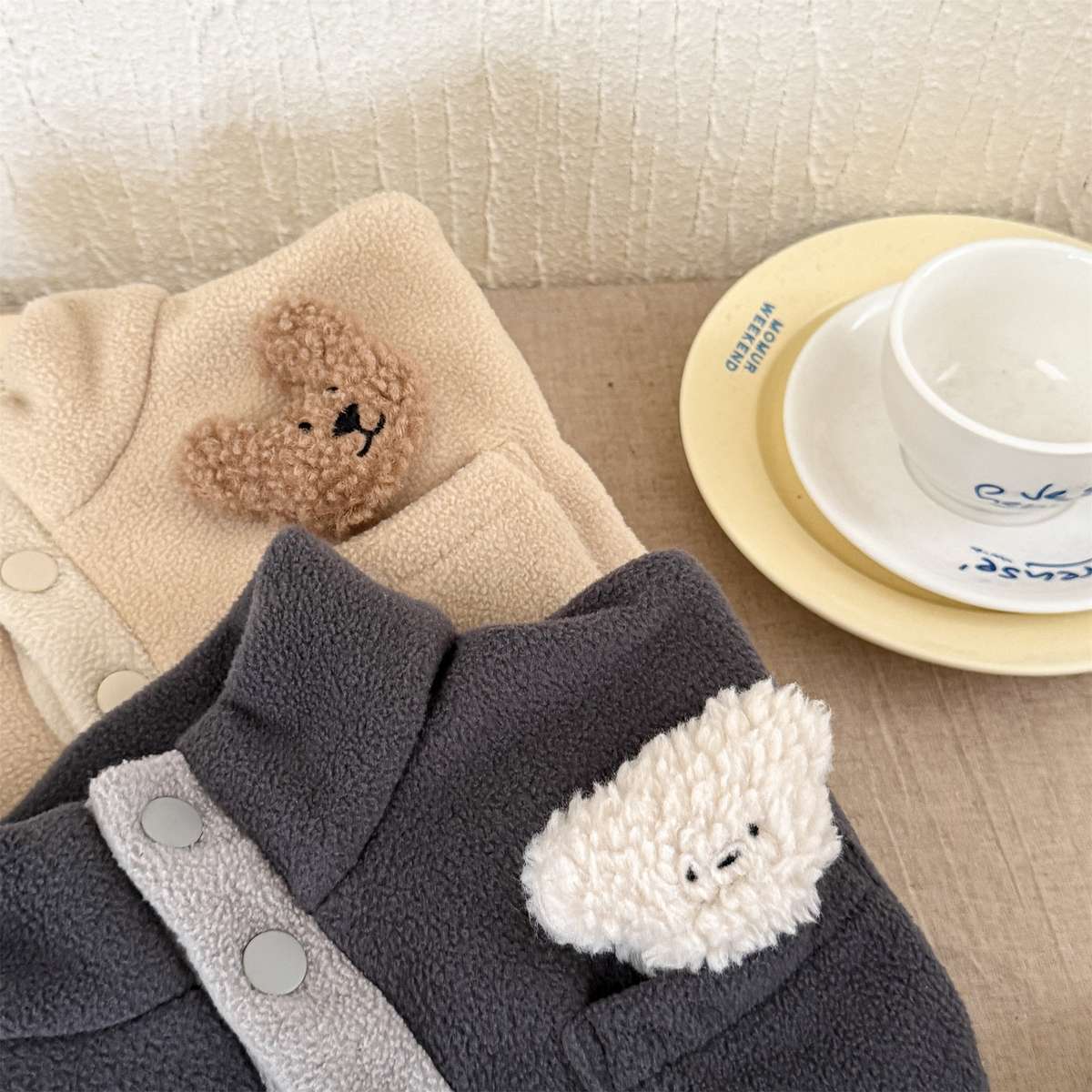 -フリースプルオーバー ハイネック スナップボタン もこもこワッペン【mh0011428】 - mamahalo shop - トレーナー・フーディ -  べビー服 - 子供服 - 男の子 - 女の子