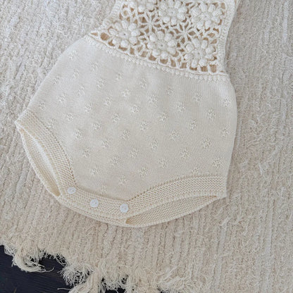 -透かし編みレースフラワーニットロンパース/ボンネット【mh0011143】 - mamahalo shop - ノースリーブロンパース -  べビー服 - 子供服 - 男の子 - 女の子
