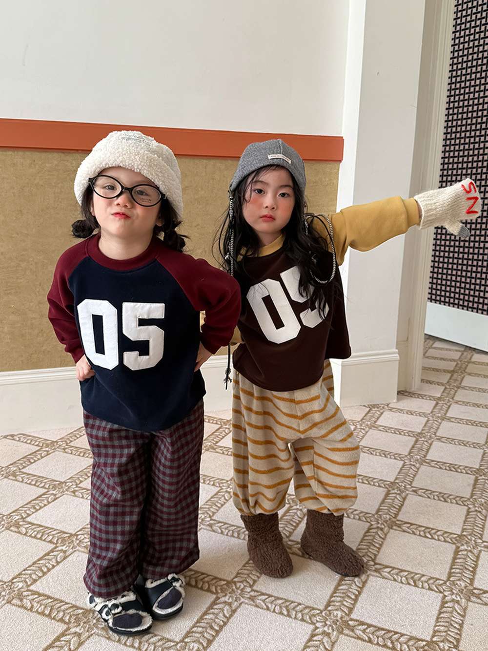 長袖スウェット | ナンバーロゴ | 裏起毛ラグランプルオーバー【mh0011473】