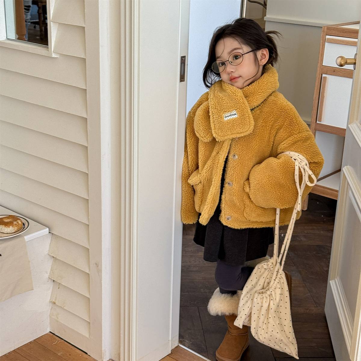 -シープボアジャケット 2点セット もこもこアウター ビッグポケット マフラーセット【mh0011408】 - mamahalo shop - ショートコート・ジャケット・ジャンパー -  べビー服 - 子供服 - 男の子 - 女の子