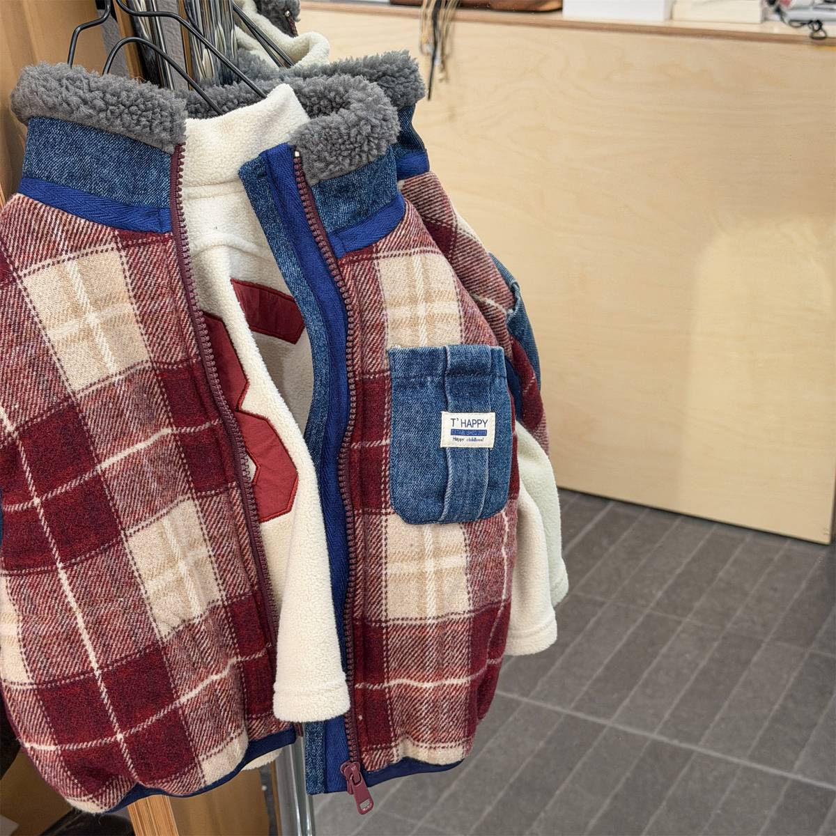 -チェック柄ベスト 裏ボア デニムポケット 中綿入り アウター【mh0011418】 - mamahalo shop - ベスト -  べビー服 - 子供服 - 男の子 - 女の子
