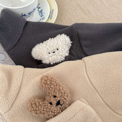 -フリースプルオーバー ハイネック スナップボタン もこもこワッペン【mh0011428】 - mamahalo shop - トレーナー・フーディ -  べビー服 - 子供服 - 男の子 - 女の子