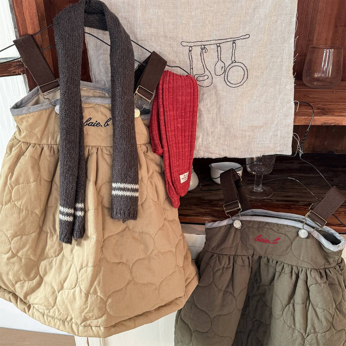 -キルティング サロペットスカート ジャンパースカート 中綿入り【mh0011419】 - mamahalo shop - ノースリーブワンピース -  べビー服 - 子供服 - 男の子 - 女の子