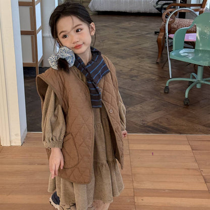 -キルティングベスト ノースリーブ 刺繍ロゴ 中綿入り アウター【mh0011411】 - mamahalo shop - ベスト -  べビー服 - 子供服 - 男の子 - 女の子