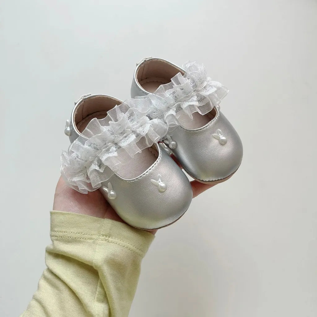 -うさぎ刺繍ストラップシューズ ハートモチーフ付きベビーシューズ【mh0011071】 - mamahalo shop - ベビー用靴 -  べビー服 - 子供服 - 男の子 - 女の子