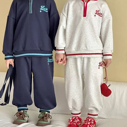 -LOVE刺繍ハーフジップスウェットセットアップ 2点セット【mh0011251】 - mamahalo shop - 長袖セットアップ -  べビー服 - 子供服 - 男の子 - 女の子