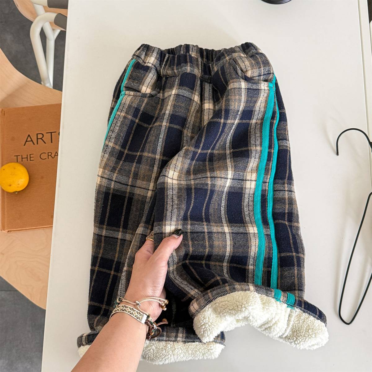 -裏起毛スウェットパンツ ロングパンツ カジュアル チェック サイドライン【mh0011402】 - mamahalo shop - ロングパンツ・スウェットパンツ -  べビー服 - 子供服 - 男の子 - 女の子