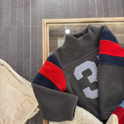 -長袖フリース プルオーバー ナンバーワッペン ハイネック スリーブデザイン【mh0011409】 - mamahalo shop - トレーナー・フーディ -  べビー服 - 子供服 - 男の子 - 女の子