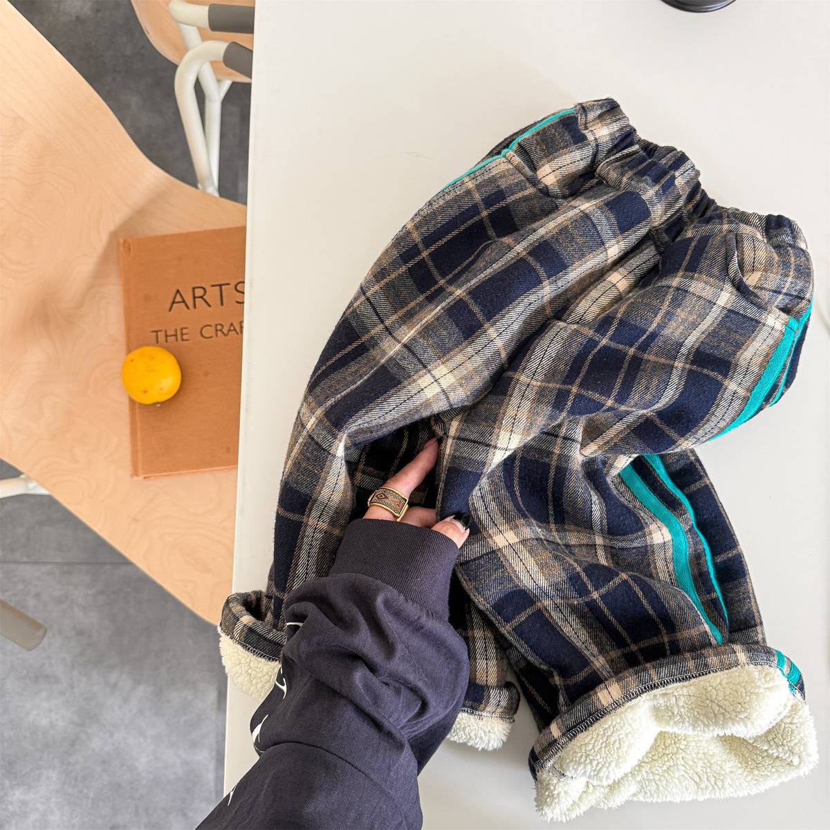 -裏起毛スウェットパンツ ロングパンツ カジュアル チェック サイドライン【mh0011402】 - mamahalo shop - ロングパンツ・スウェットパンツ -  べビー服 - 子供服 - 男の子 - 女の子