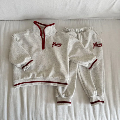 -LOVE刺繍ハーフジップスウェットセットアップ 2点セット【mh0011251】 - mamahalo shop - 長袖セットアップ -  べビー服 - 子供服 - 男の子 - 女の子