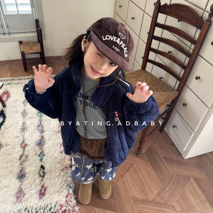 -ボアジャケット アウター ジップアップ 腕ライン 刺繍入り もこもこ素材【mh0011398】 - mamahalo shop - ショートコート・ジャケット・ジャンパー -  べビー服 - 子供服 - 男の子 - 女の子