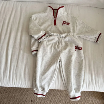 -LOVE刺繍ハーフジップスウェットセットアップ 2点セット【mh0011251】 - mamahalo shop - 長袖セットアップ -  べビー服 - 子供服 - 男の子 - 女の子